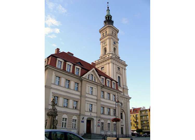 ratusz miejski Prudnik ciekawostki atrakcje zabytki