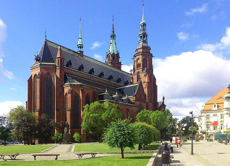 Legnica atrakcje zabytki katedra św. Piotra i Pawła