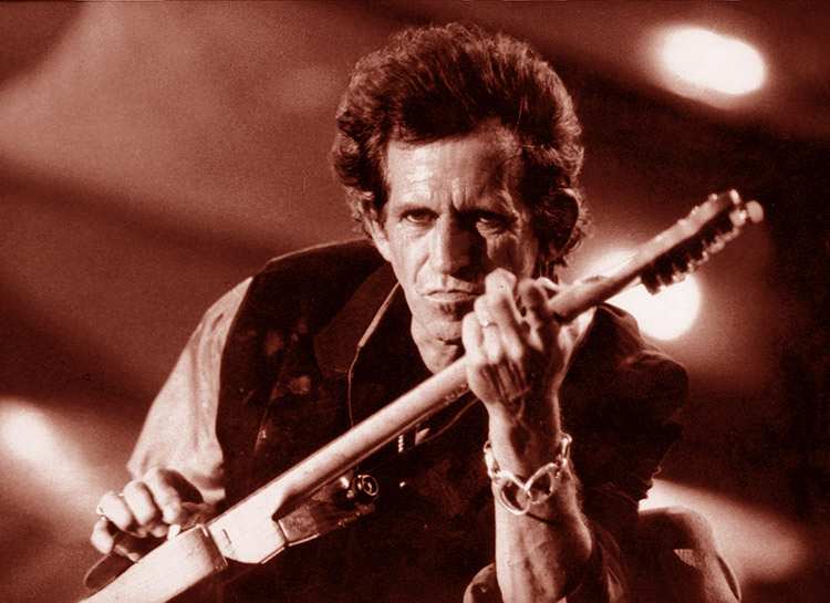 gitarzysta Keith Richards zespół The Rolling Stones ciekawostki historia Stonesi