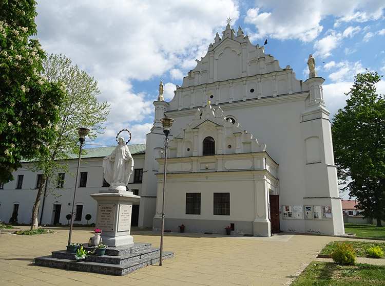 Łęczyca ciekawostki zabytki atrakcje klasztor bernardynów kościół Niepokalanego Poczęcia NMP