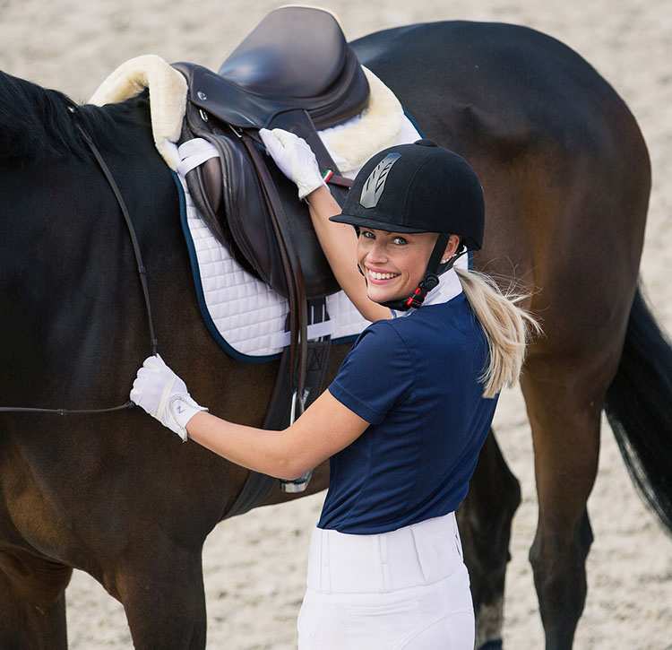sprzęt do jazdy konnej kask jeździecki
