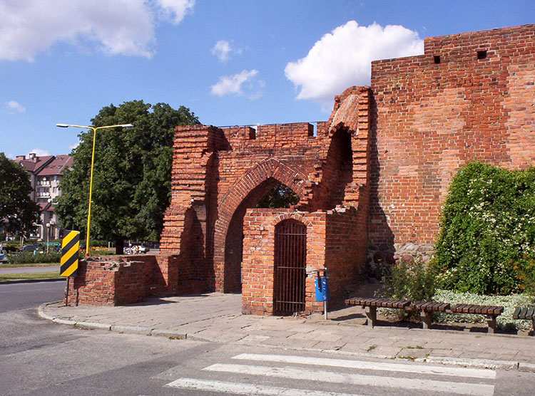 Brama Szczecińska Pyrzyce ciekawostki atrakcje zabytki historia