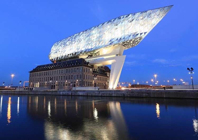 miasto Antwerpia kapitanat portu Belgia ciekawostki atrakcje 