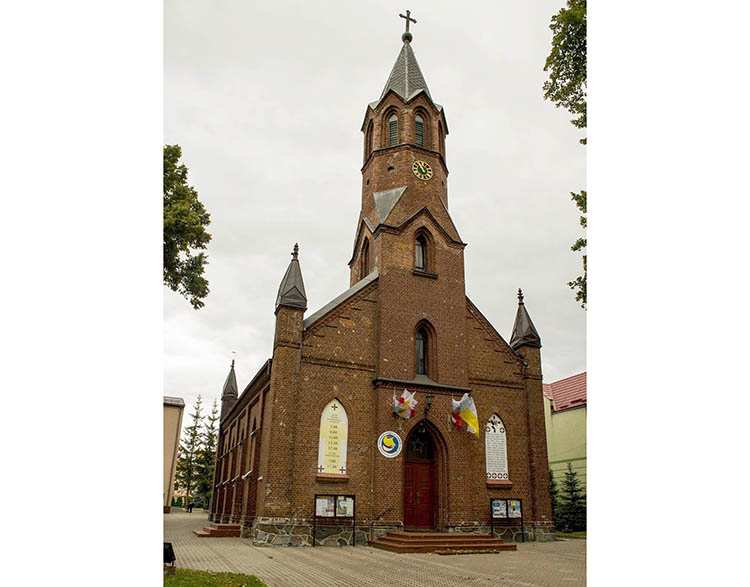 kościół św. Leona Gołdap ciekawostki atrakcje zabytki