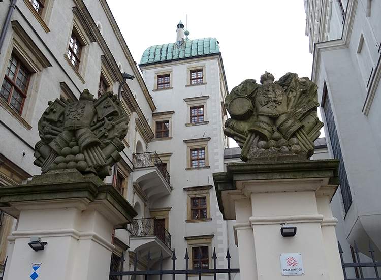 brama zamkowa rzeźby Szczecin Zamek Książąt Pomorskich w Szczecinie