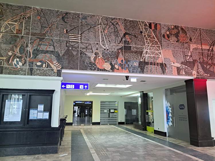 mozaiki dworzec kolejowy Gdynia Główna ciekawostki