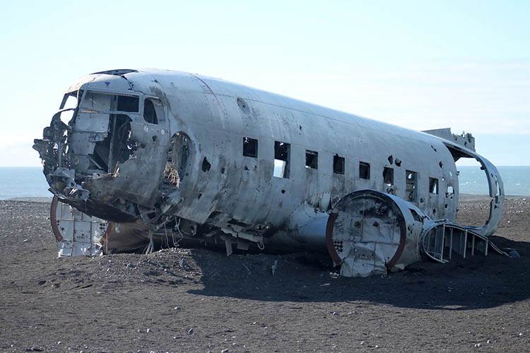 Dakota plaża wrak samolot Islandia atrakcje ciekawostki