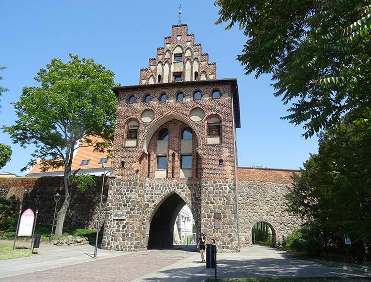 Brama Pyrzycka Stargard ciekawostki atrakcje zabytki zachodniopomorskie