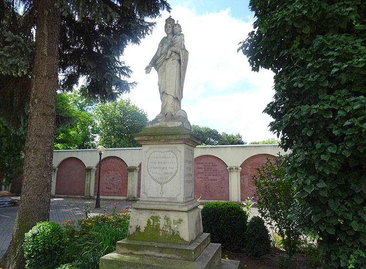 Maryja kościół Podwyższenia Krzyża Świętego Radomsko ciekawostki atrakcje zabytki