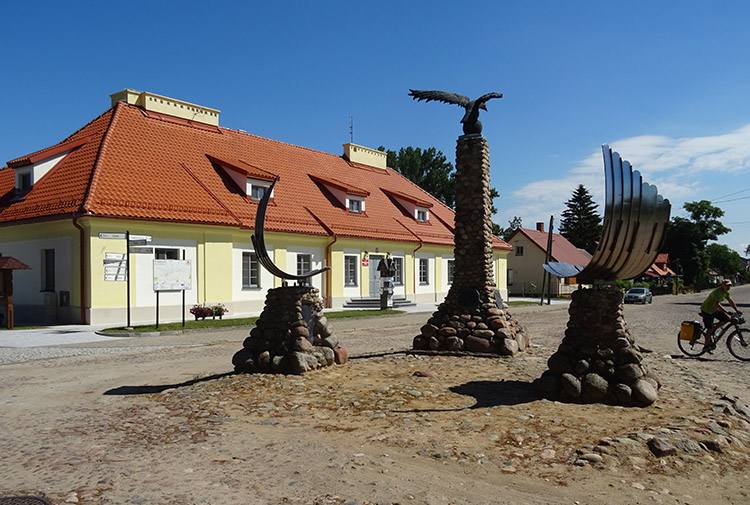 Urząd Miasta Pomnik Orła Białego w Tykocinie