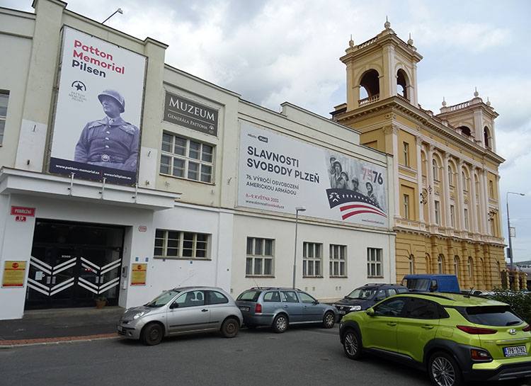 Patton Memorial Pilsen Pilzno Plzen Czechy ciekawostki atrakcje zabytki
