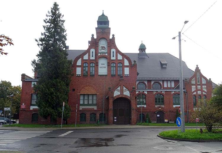 dom kultury w Rawiczu