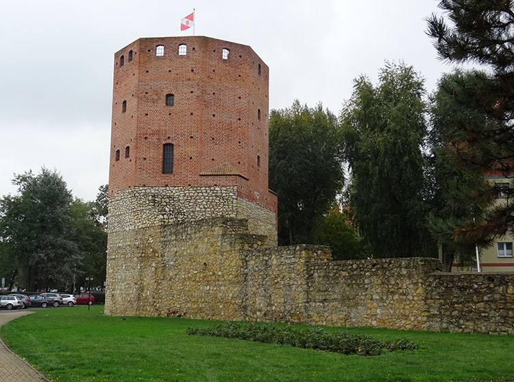 Baszta Męczarnia Wieluń ciekawostki atrakcje zabytki
