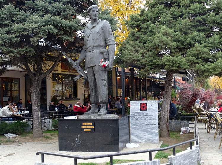 pomniki wojna w Prizren Kosowo