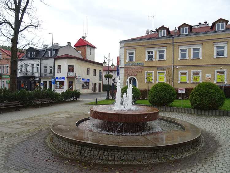 Ustrzyki Dolne ciekawostki atrakcje fontanna